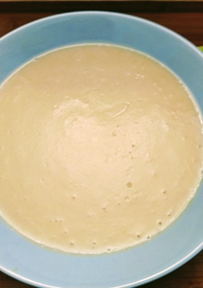 Una foto de Crema de calabacín 🥒🥔🧅