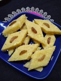 সুজির বরফি (Sujir Barfi recipe in Bengali) রেসিপির প্রধান ছবি