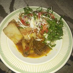 A picture of Doya da kwai da farfesun kaza.