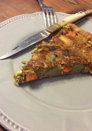 Une photo de Quiche au Poulet et aux Légumes au Curry