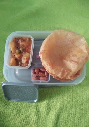 A picture of Masala Puri and Bhaji.