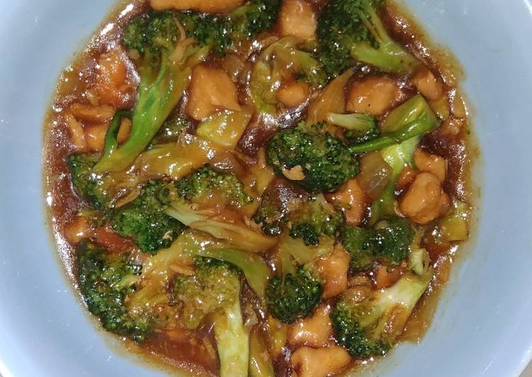 Resep Ayam brokoli saus tiram, Enak Banget