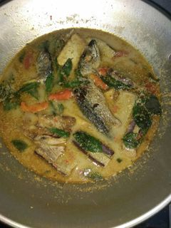 Foto resep Mangut ikan asap kemangi