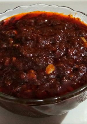 A picture of Schezwan sauce.