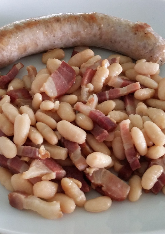 Una foto de Judias blancas con butifarra a la catalana (receta rápida)