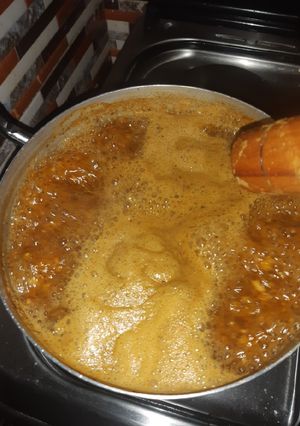 A picture of Pineapple peel juice/ omunanansi.