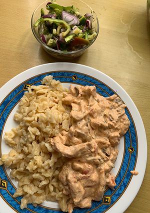 Tejfölös-gombás csirkemell nokedlival recept fotója