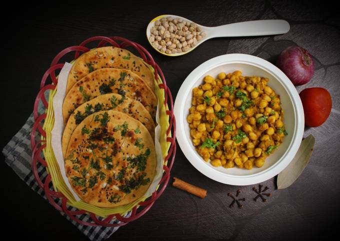 Chole with wheat kulcha