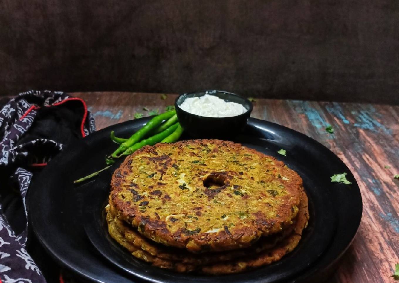 Simple Way to Make Favorite થાલીપીઠ.(Thalipeeth Recipe in Gujarati)