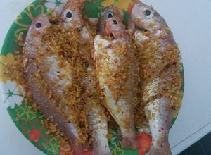 Hình của món Cá đỗng chiên muối, sả ớt.