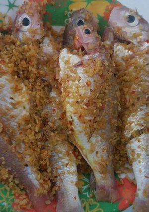 Hình của món Cá đỗng chiên muối, sả ớt.