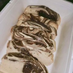 A picture of Marble tea cake(without oven).