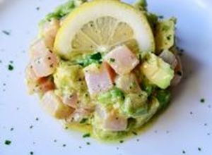 Foto di Tartare di pesce spada e frutto della passione