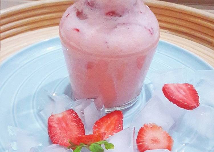 Strawberry milk juice