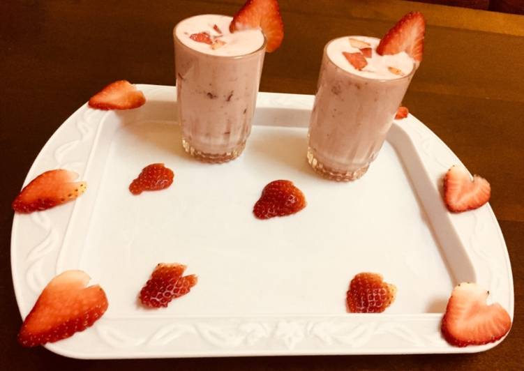 Steps to Prepare Ultimate Strawberry smoothie