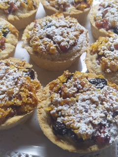 Una foto de Tartitas de Fruta y Crumble
