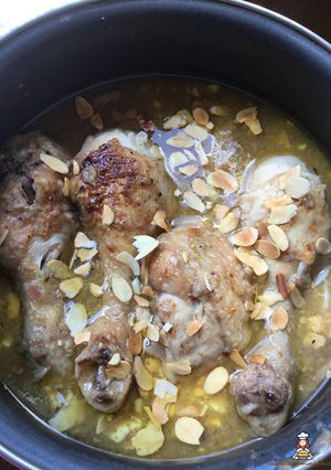 Una foto de Pollo en pepitoria