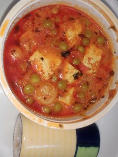 मटर पनीर (matar paneer recipe in Hindi) रेसिपी मुख्य फोटो
