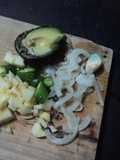 Guacamole con manzana, cebolla encurtida y las hierbas de olor mexicanas las Correa