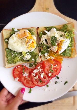 Foto resep Simple Poached Eggs for breakfast