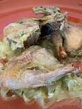 Perdices rojas encebolladas