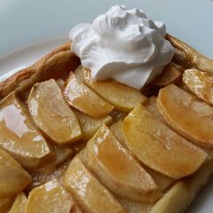 A picture of Vickys Vanilla Apple Tart, GF DF EF SF NF.