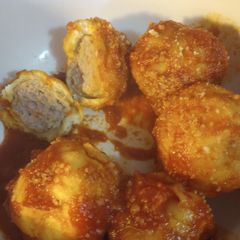 A picture of Pastaballs in a Sauce.