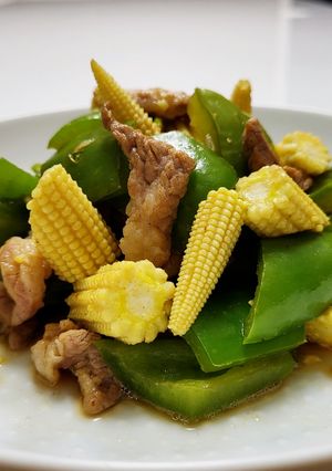 青椒玉米筍炒肉 的食譜成品照片