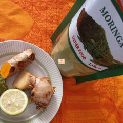 A picture of Moringa tinge.