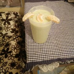 BananA smoothie A picture of BananA smoothie.