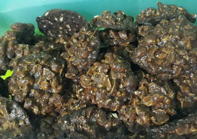 Kue kacang Milo