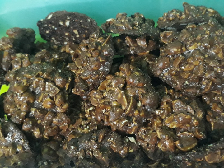 Langkah Mudah untuk Membuat Kue kacang Milo, Lezat