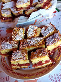 Meggyes pite recept fotója