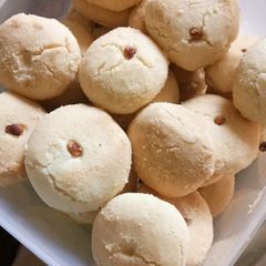 A picture of Surti naankhatai.