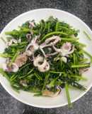 Mực Xào Cần Tây