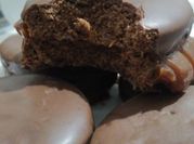 Una foto de alfajores de arroz
