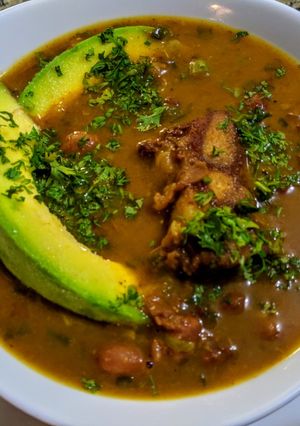 Una foto de Frijol Cargamanto con Costilla🥩 de Res...!