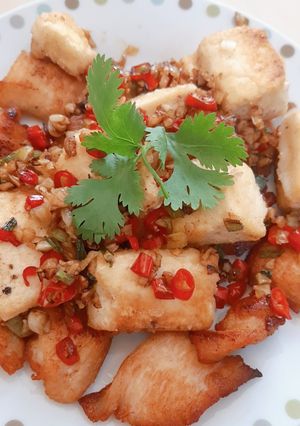 รูปของ 🥣"เต้าหู้+อกไก่คั่วพริกเกลือ🌶