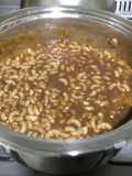 Sopa aguada de codito en caldo de frijol