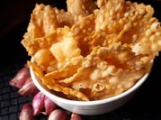 Gambar kue bawang seledri cabe
