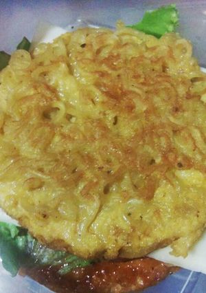 Foto resep Burger Mie Smoked Beef