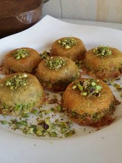 صورة لوصفة كنافه بالفستق روووووعه