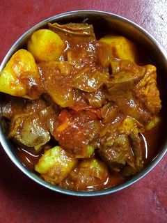 চিকেন কারি (Chicken curry recipe in bengali) রেসিপির প্রধান ছবি