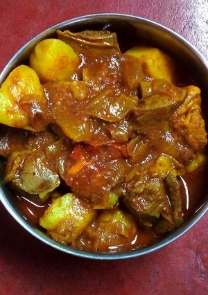 চিকেন কারি (Chicken curry recipe in bengali) রেসিপির প্রধান ছবি