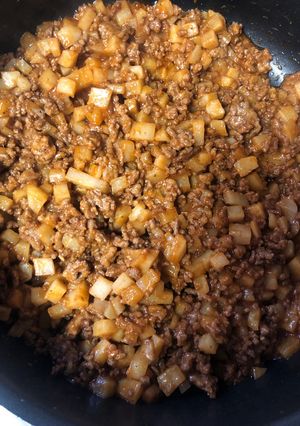 Una foto de Picadillo con papas