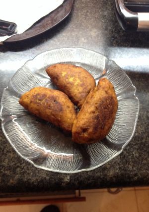 Una foto de Empanaditas de plátano maduro con queso guayanés