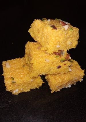 संत्रा बर्फी (santra barfi recipe in marathi) रेसिपी चे मुख्य फोटो 
