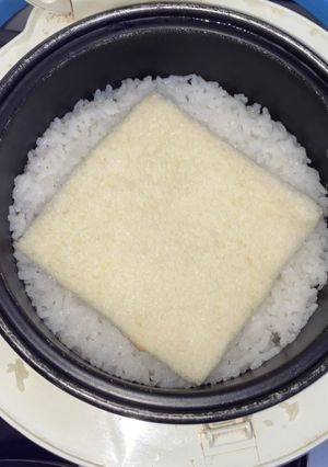 Foto resep Tips Mengurangi air pada nasi yang dimasak kelembekan