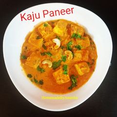 A picture of Kaju Paneer Gravy.