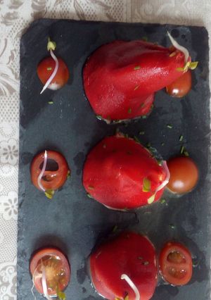 Foto principal de Pimientos rellenos de atún palitos de cangrejo y huevo